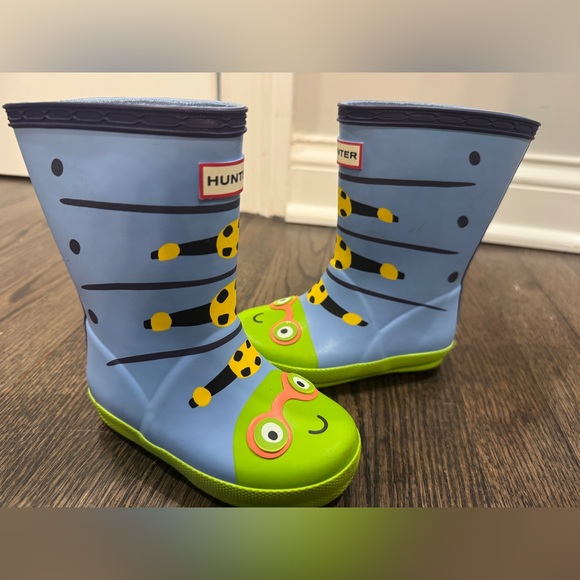 Hunter Kids' First Classic Wellington Rain Boots Caterpillar Design (7B/8G) - Picture 5 of 7
